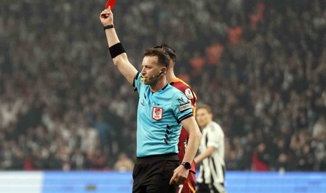 Galatasaray-Beşiktaş derbileri bol kırmızı kartlı geçiyor!