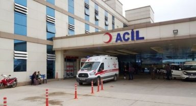 İki motosiklet kafa kafaya çarpıştı: 3 ağır yaralı