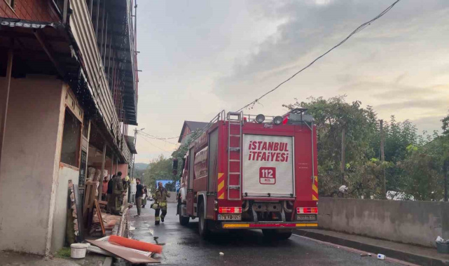 Kereste atölyesinde çıkan yangın korkuttu: O anlar kamerada