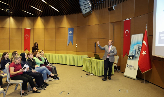 Küçükçekmece Belediyesi "Meme Kanseri Farkındalık" semineri düzenledi