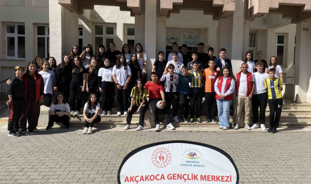 Liselilere spor oyunları ile tanıtım sürüyor