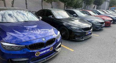 Lüks araçların şasi ve motor numaralarını değiştirip 300 milyon liralık vurgun yapan çete çökertildi