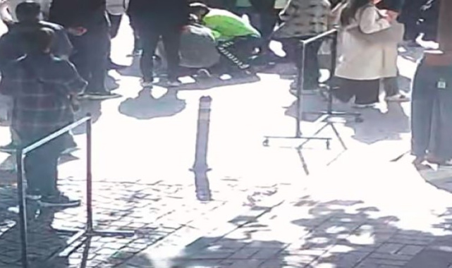 Maltepe'de trafik polisi hayat kurtardı: Kalp krizi geçiren yaşlı adam suni teneffüsle hayata döndü