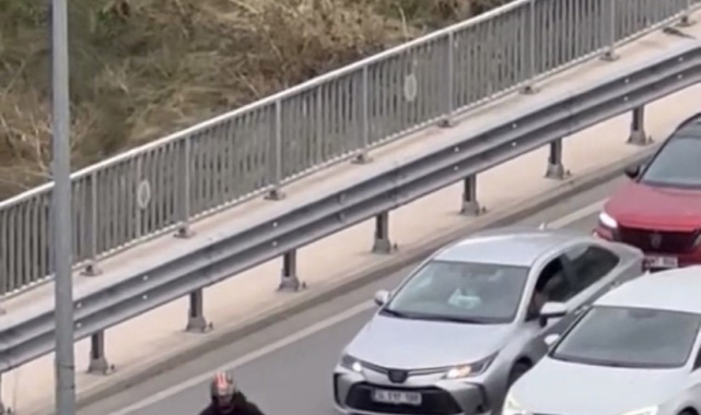 Maltepe'de trafikte sopalı kavga