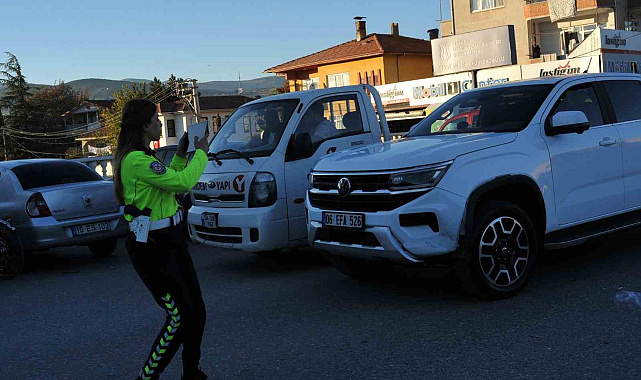Sakarya'da pikap ile motosiklet çarpıştı: 1 yaralı