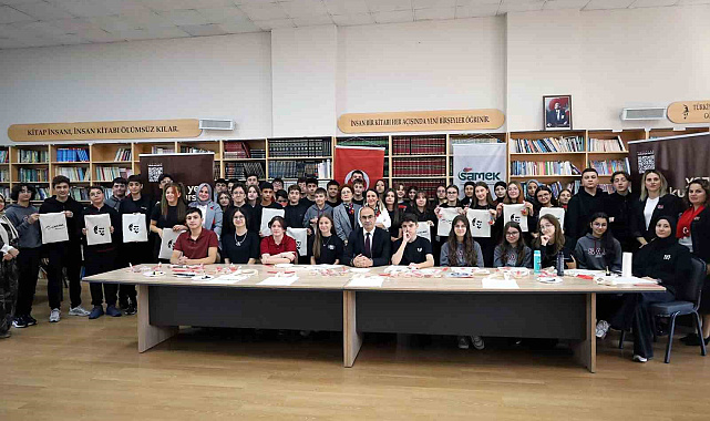 SAMEK'ten anlamlı etkinlik: Sakarya Anadolu Lisesi'nde 29 Ekim coşkusu