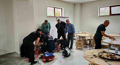 Yediği et nefes borusuna kaçan kişinin kalbi durdu