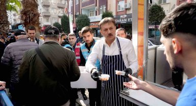 Bahçelievler'de şehitler için mevlit okutuldu, lokma dağıtıldı