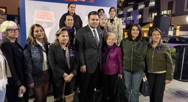 Levent Meydanı'nda 25 Kasım Kadına şiddete karşı nöbet etkinliği