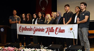 Öğretmenler gününde öğrencilerin sergilediği performanslar göz doldurdu