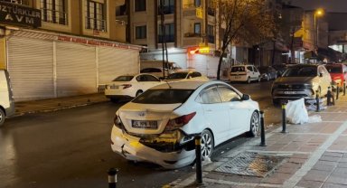Esenyurt'ta hafif ticari aracın çarptığı adam yaralandı: O anlar kamerada