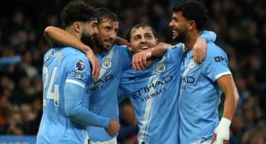 Manchester City, Sunderland'ı farklı mağlup etti
