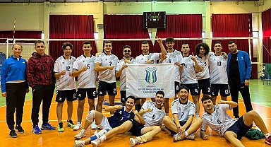 SUBÜ'den voleybolda çifte birincilik