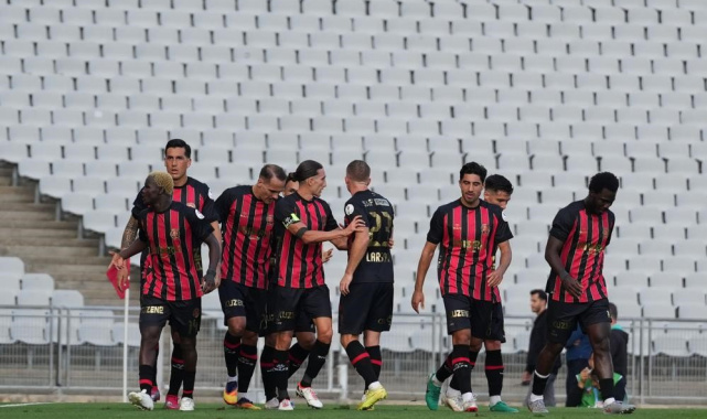 Fatih Karagümrük, 4 futbolcuyla yollarını ayırdı