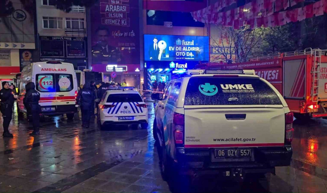 Kartal'da İETT otobüsü binaya çarptı: 6 yaralı