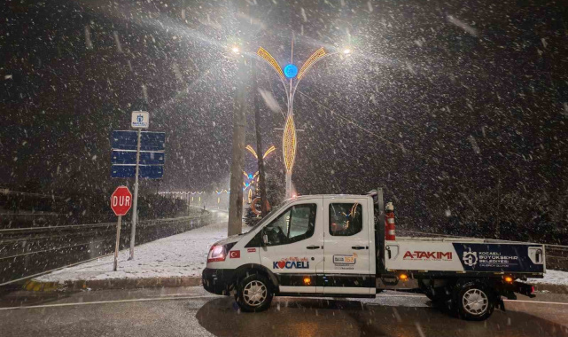 Kocaeli'nin yüksek kesimlerinde kar etkili oldu