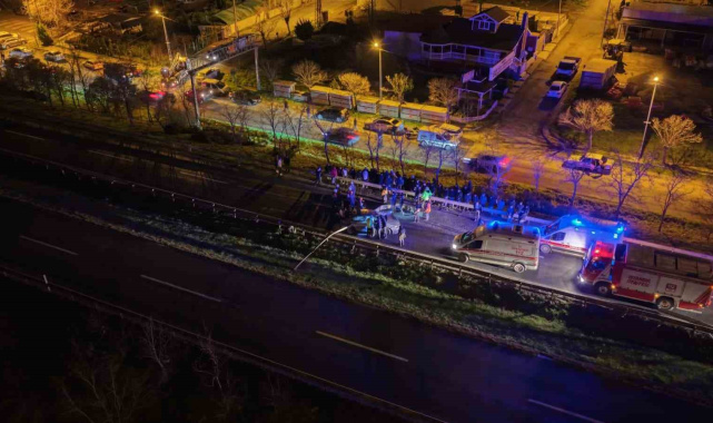 Silivri'de feci kaza: Araçta sıkışan sürücü hayatını kaybetti