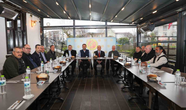 Başkan Özlü gazetecilerle bir araya geldi