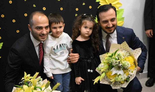 Gaziosmanpaşa'da Anne, Çocuk Merkezi ve Kafesi açıldı