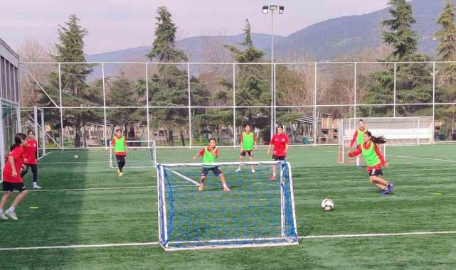 Körfez'in kızları şampiyonluk için hazırlanıyor