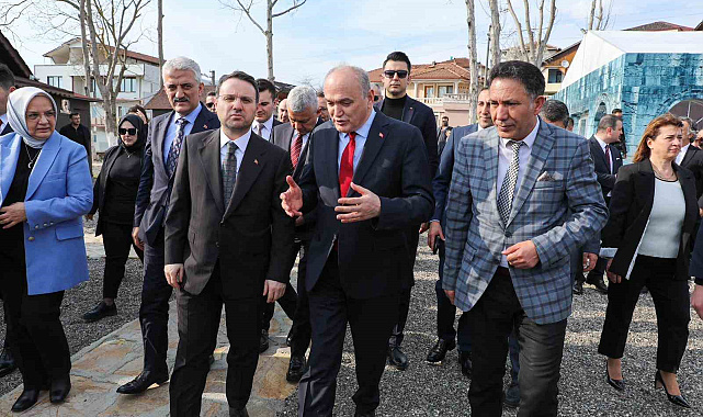 Bakan Gürlek'ten Konuralp'e övgü dolu sözler: "Her vatandaşımız Konuralp'i görmeli"