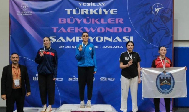 Kağıtsporlu sporculardan madalya yağmuru