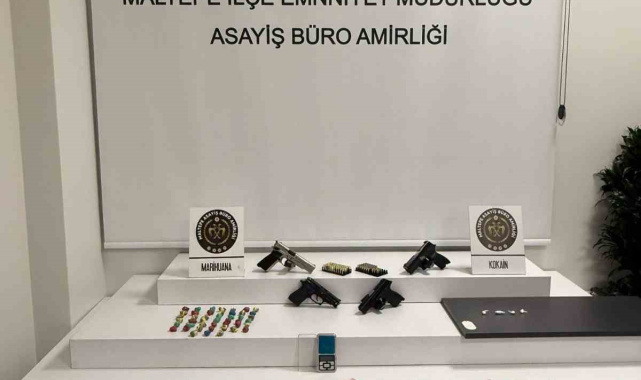 Maltepe'de uyuşturucu operasyonu: Manyetik kartlı zuladan yüklü miktarda para ve silah çıktı