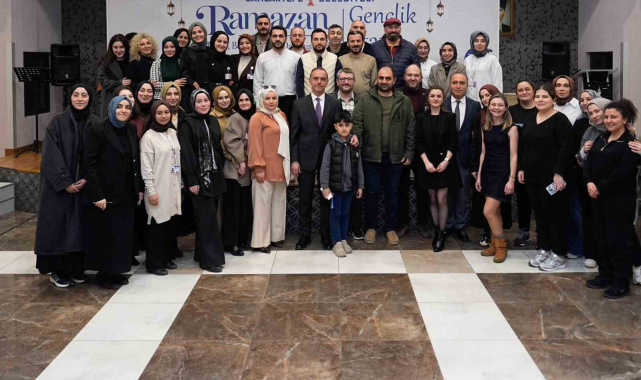 Ramazan'ın bereketi gençlerin enerjisiyle Sancaktepe'de paylaşıldı