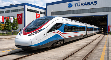 SAKARYA’DA MİLLİ HIZLI TREN RAYLARA İNİYOR