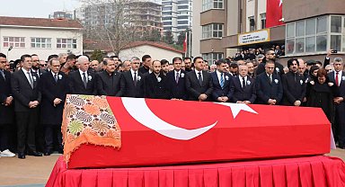 Yüzlerce meslektaşı Fatma Nur öğretmeni son yolculuğuna uğurladı