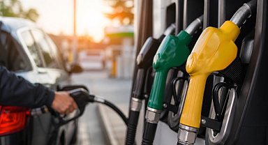 Akaryakıta Gece Yarısı Zammı: Benzin ve Motorin Yükseldi