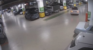 AVM otoparkında drift yapan 5 sürücüye 700 bin lira ceza, aynı suçu işleyen sürücü ehliyetinden oldu