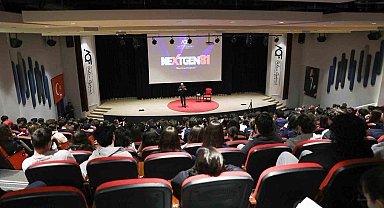 Başkan Özlü gençlere hem kariyer sırlarını hem de yeni hayalini anlattı