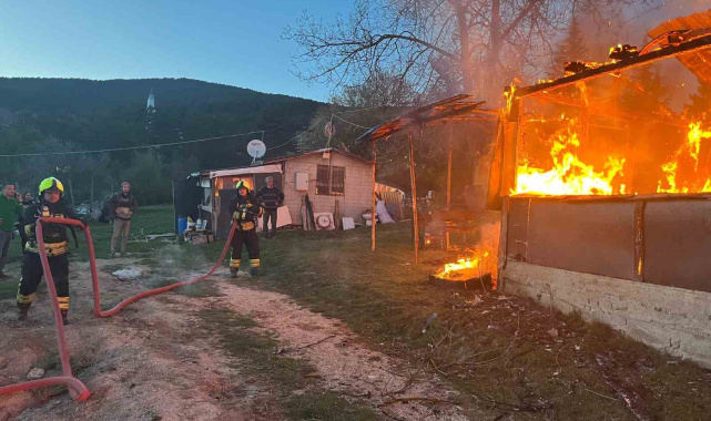Bolu'da baraka alevlere teslim oldu