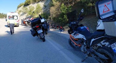 Bolu'da motosikletler peş peşe kaza yaptı: 2 yaralı