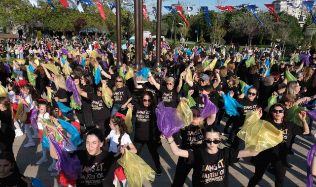 Dünya Dans Günü renkli görüntülere sahne oldu