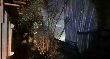 Düzce'de bir evde yangın çıktı: Alevler geceyi aydınlattı