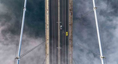 İstanbul'daki yoğun sis Boğaz'da görsel şölen oluşturdu