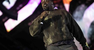 Kanye West'ten dünya rekoru: 150 milyonluk sahnede 100 bin kişiye konser verecek