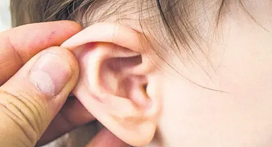 Masum Sanılıyor Ama Tehlikeli! Kulak Çekmenin Altında Ne Var?