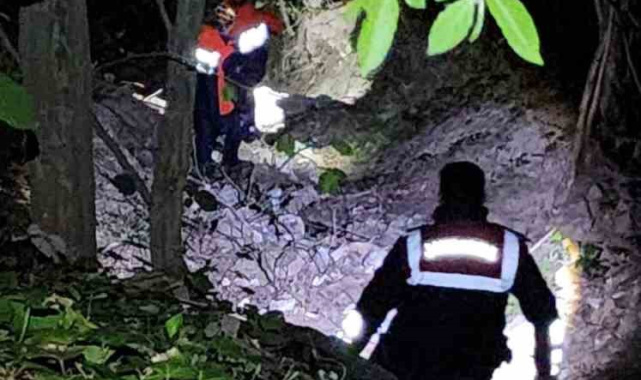 Ormanda yollarını kaybettiler, ekipler kurtardı