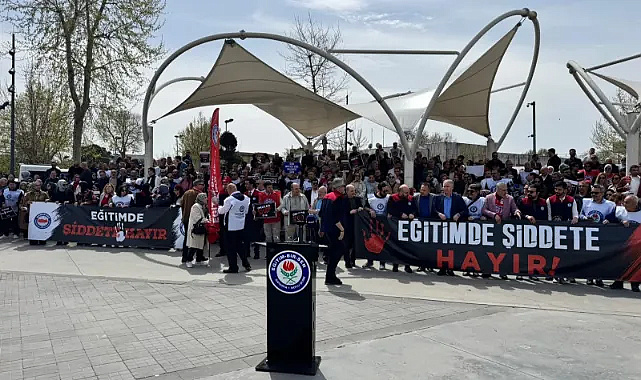 Sakarya’da eğitim durdu! binlerce öğretmen meydana akın etti
