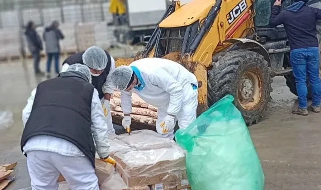 Sofraya girecekti! 32 ton bozuk tavuk son anda yakalandı