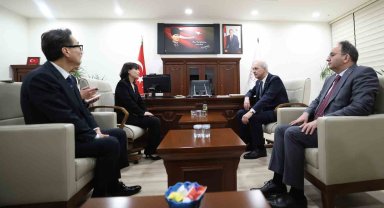 TBMM Başkanı Kurtulmuş, Koreli milletvekilini tedavi gördüğü hastanede ziyaret etti