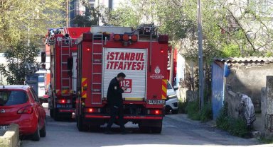 Tuzla'da giriş katında yangın paniği: Ev kullanılamaz hale geldi