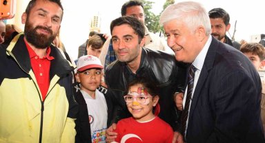 Ünlüler minik kalplere dokundu