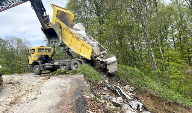 Yenitepe'de heyelan alarmı, stabilizasyon çalışmaları başlatıldı
