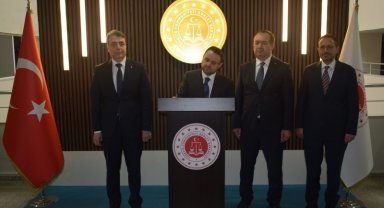 Adalet Bakanı Gürlek'ten Kocaeli Adliyesine ziyaret