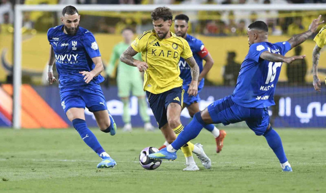 Al Nassr'ın şampiyonluğu 90+8'de yenilen golle ertelendi