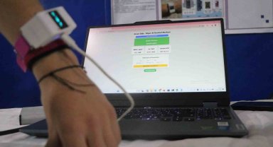 Alzheimer hastaları ve çocuklar için geliştirildi: Liselilerin akıllı saati ön sipariş aldı